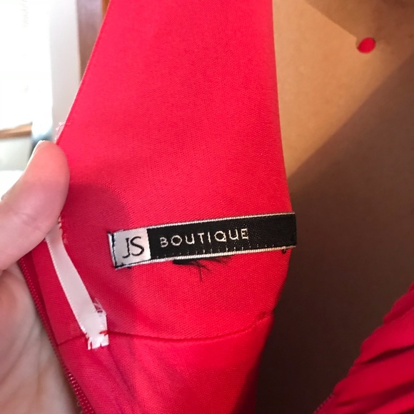 Red prom dress - Picture 3 of 4